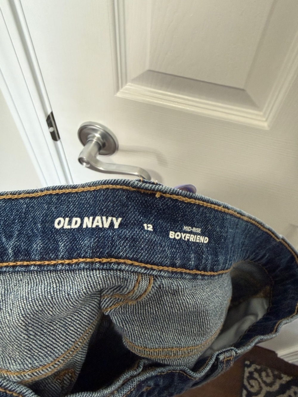 Old Navy Mid Rise Boyfriend Dark Blue Frayed Hem Denim Shorts Sz 12 - Picture 8 of 9